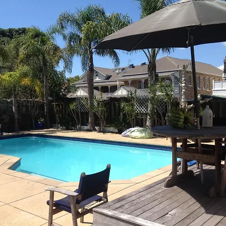 Devonport Cabana Bed & Breakfast